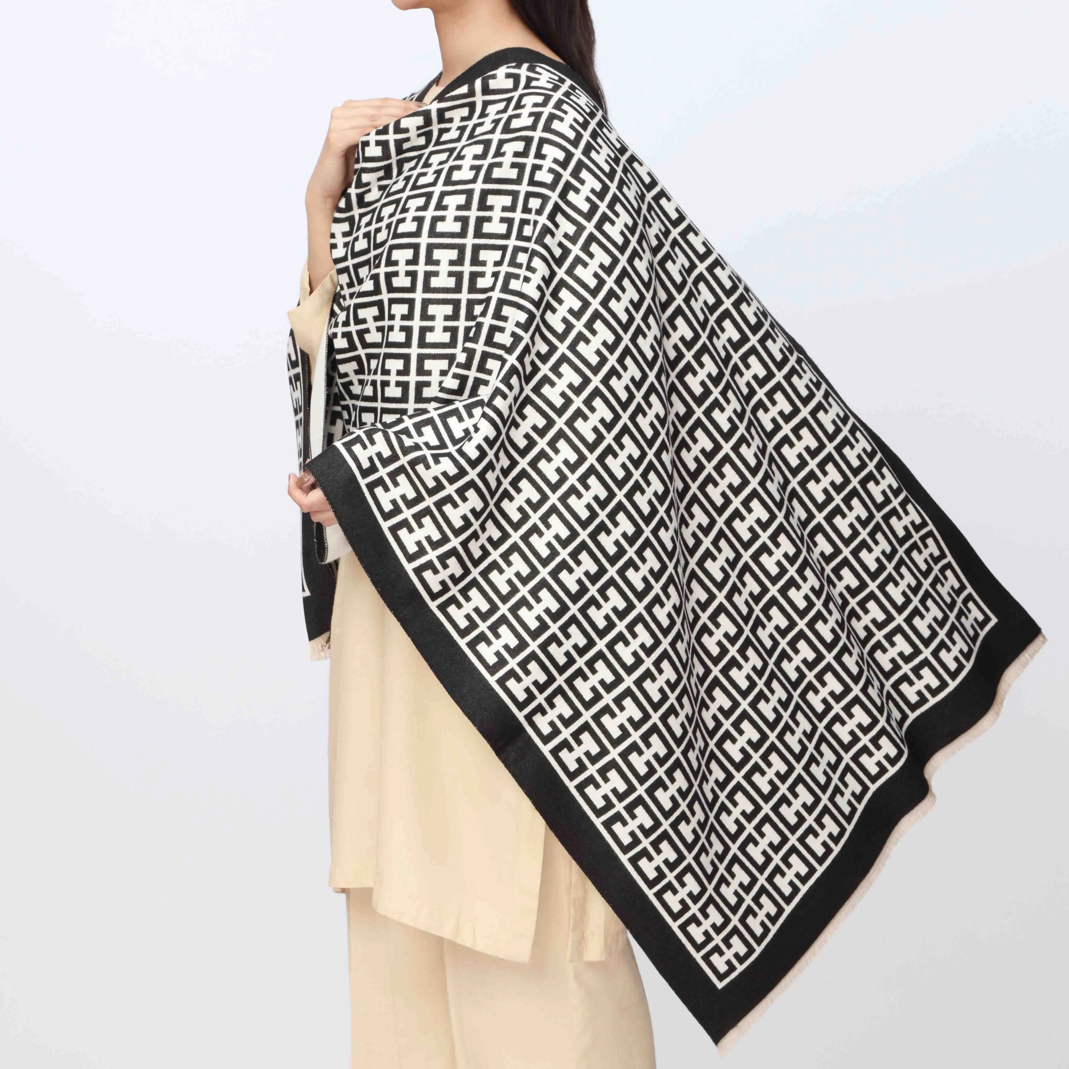 Blkwht Winter Stole PW9713