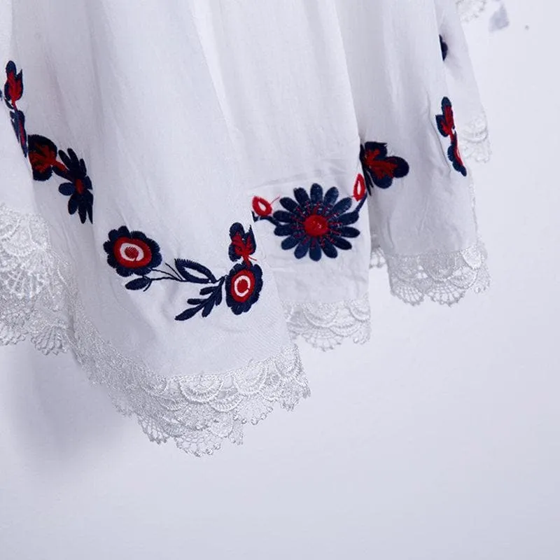 FLORAL EMBROIDERY LOOSE BLOUSE