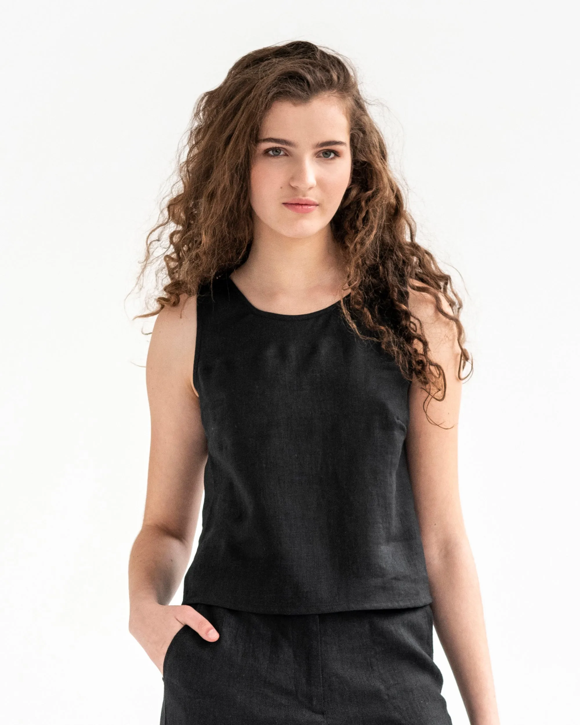 Linen crop top ITHAKA in Black