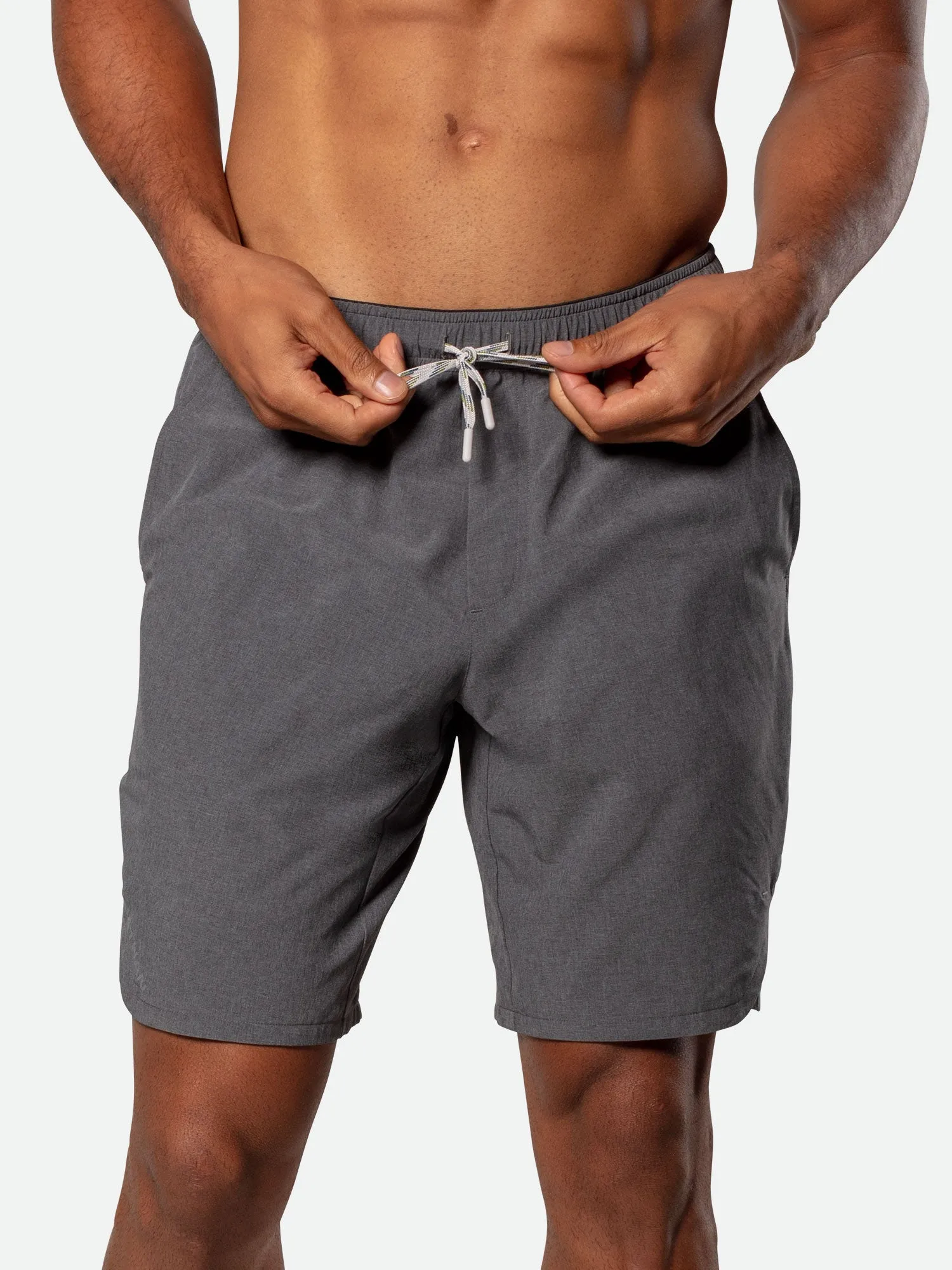 Men's Essential Unlined 9" Shorts